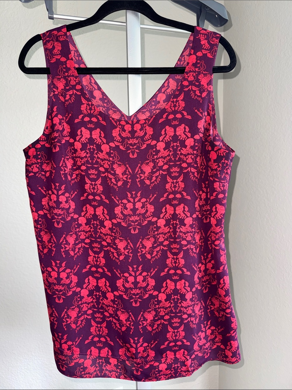 CABI Pink and Purple Floral V-Neck Tank SZ-L